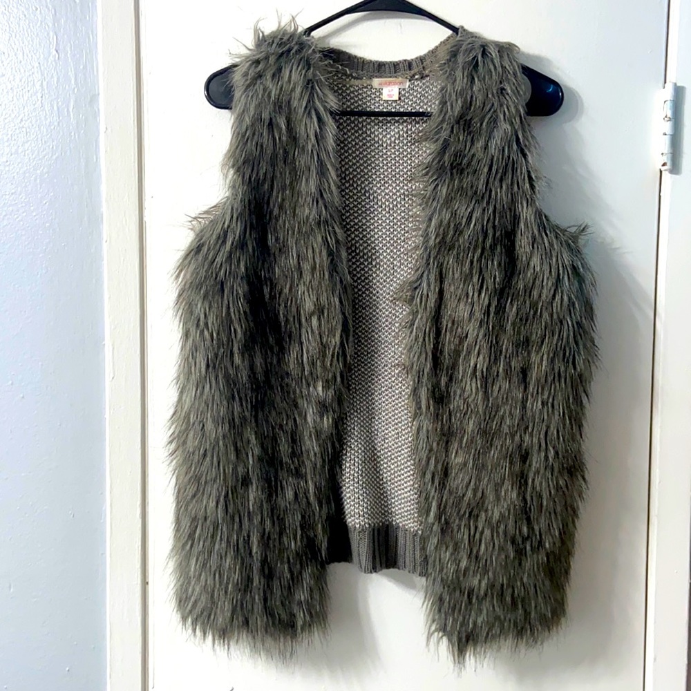 Fur sweater vest